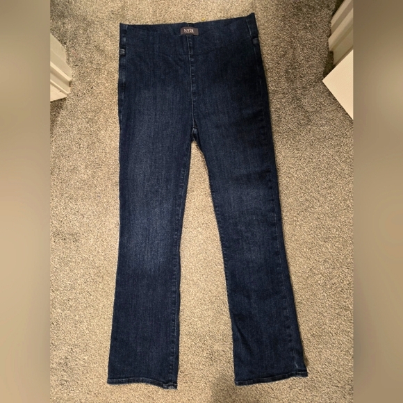 NYDJ women's straight leg, dark wash, like new, Size 0-4 Petite, pull on stretch - Picture 2 of 11